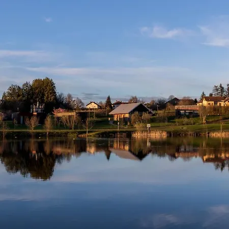 度假居 乐斯沃迪度假屋 *